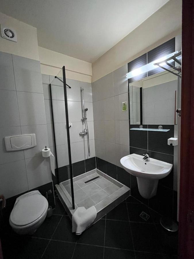 Hotel Seven Cluj-Napoca Extérieur photo