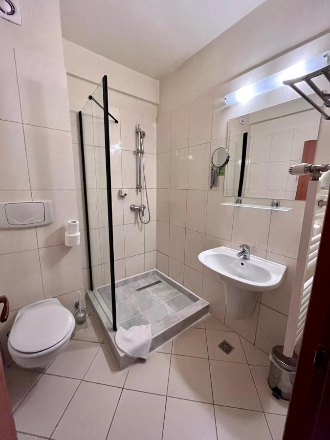 Hotel Seven Cluj-Napoca Extérieur photo