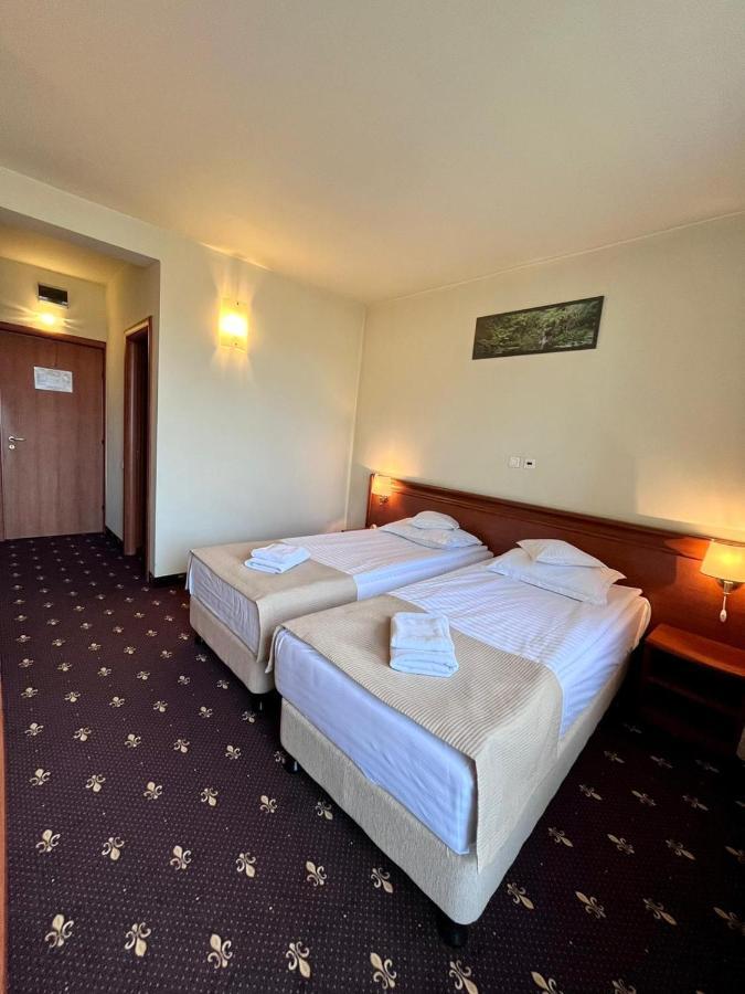 Hotel Seven Cluj-Napoca Extérieur photo