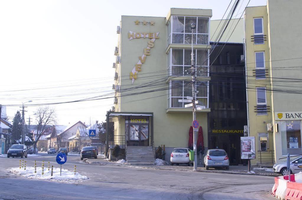 Hotel Seven Cluj-Napoca Extérieur photo