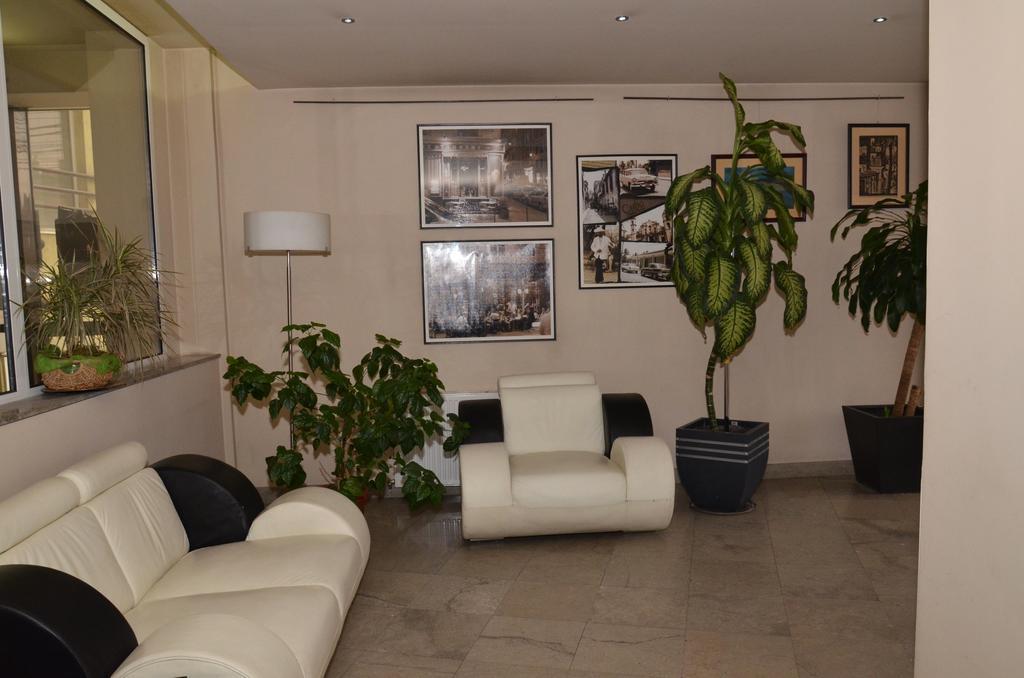 Hotel Seven Cluj-Napoca Extérieur photo