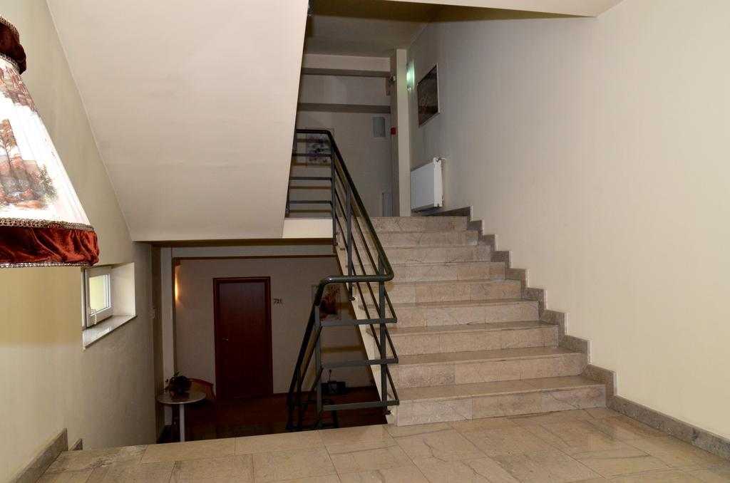 Hotel Seven Cluj-Napoca Extérieur photo