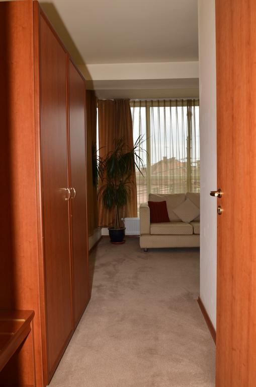 Hotel Seven Cluj-Napoca Extérieur photo